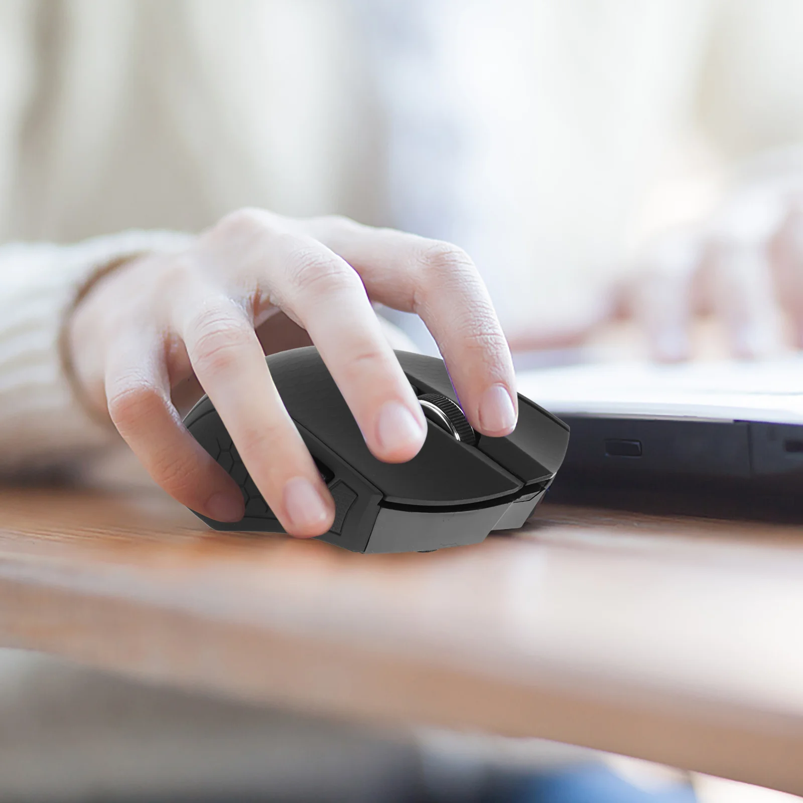 

Ergonomic U Shaped Wireless Mouse 2.4ghz 6 Keys Silent Clicking Computer Mouse for Pc Laptop Portable Lightweight