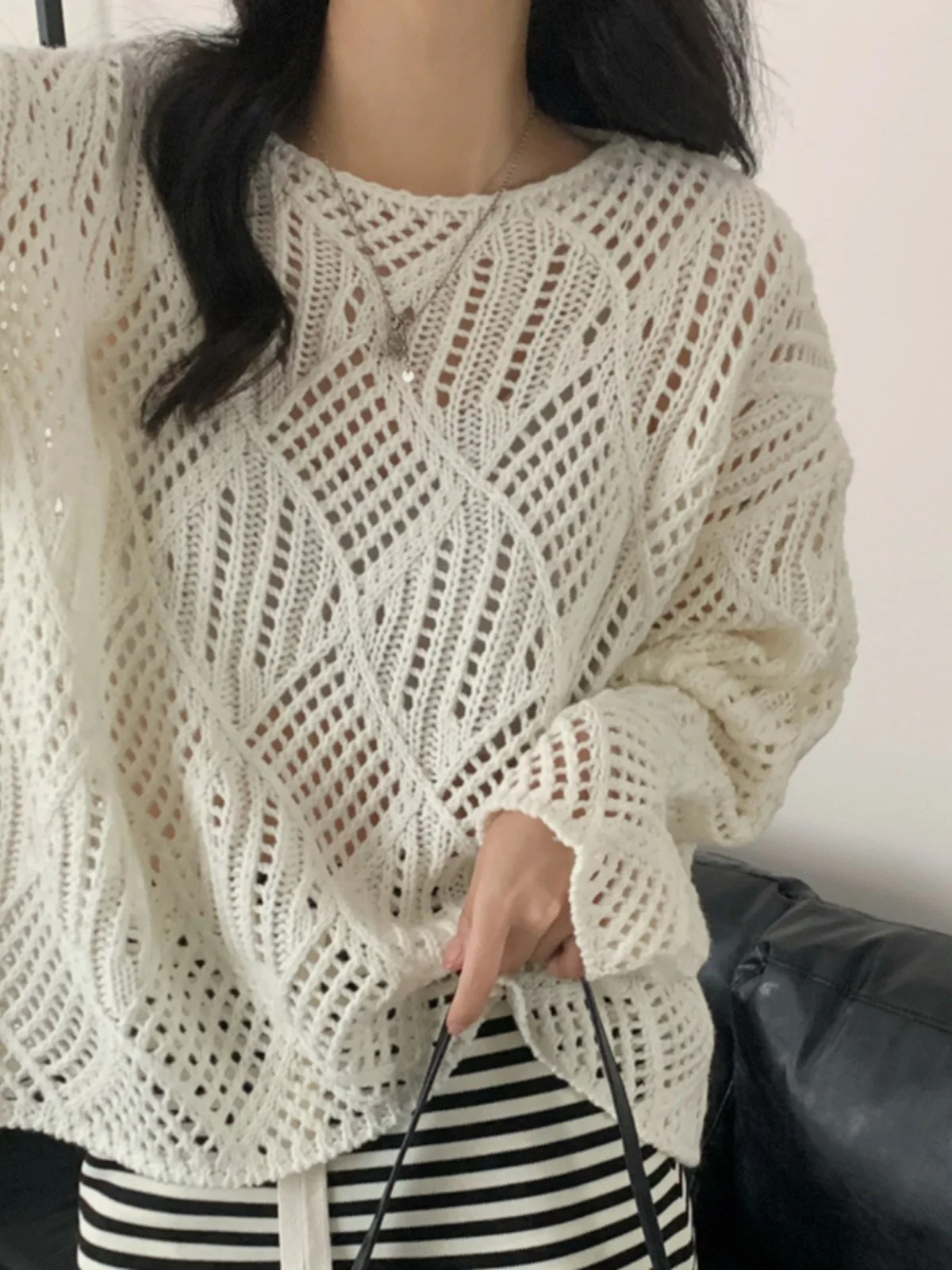 

2026 New Lazy Sle Women's Knitted Top Spring Autumn Thin Outerwear Loose round Ne Hollow out Cover up Commute Faion