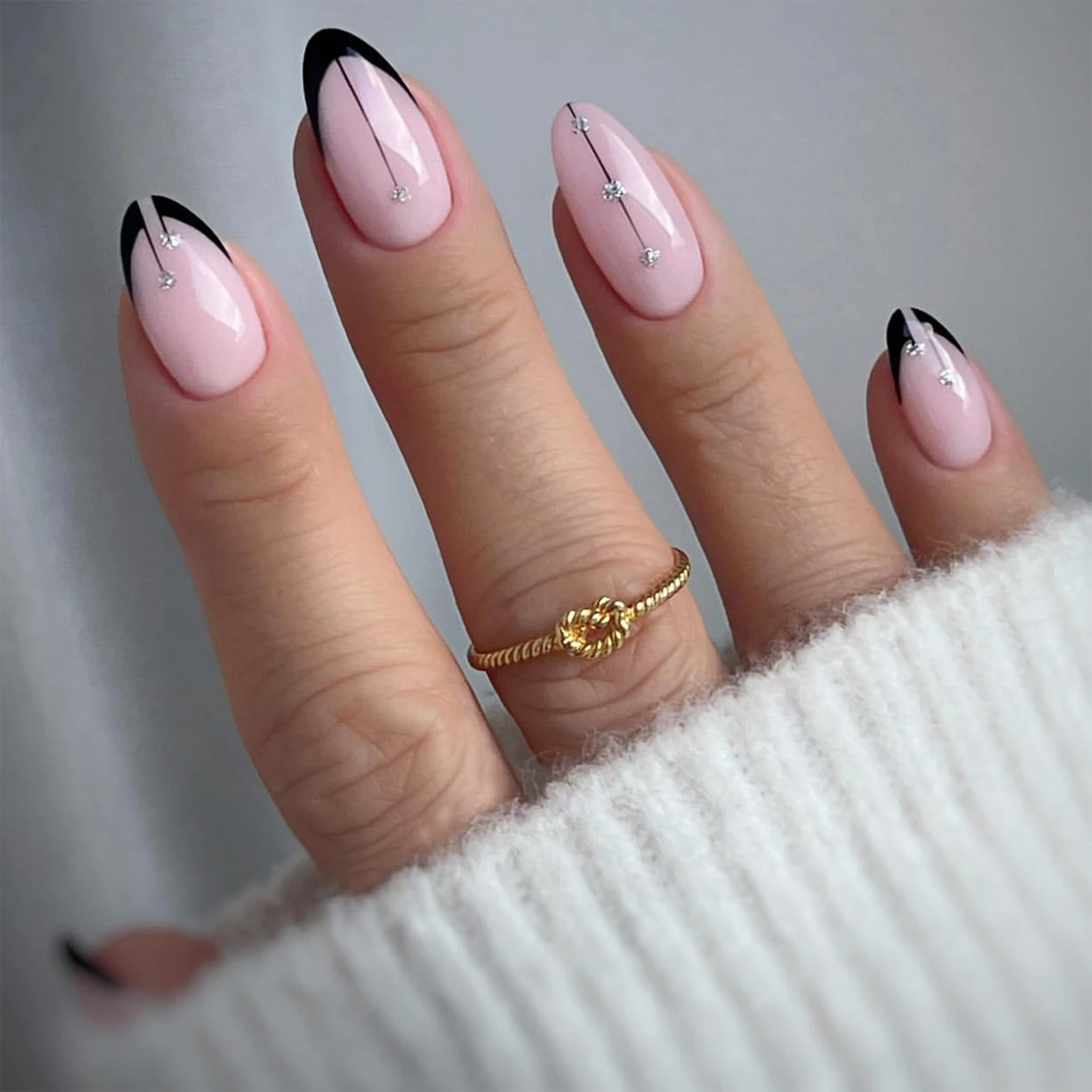 Faux ongles d'amande rose avec bord noir pour femmes et filles, matériau en résine à couverture complète, doux à la peau, salon de manucure, N64.N64.