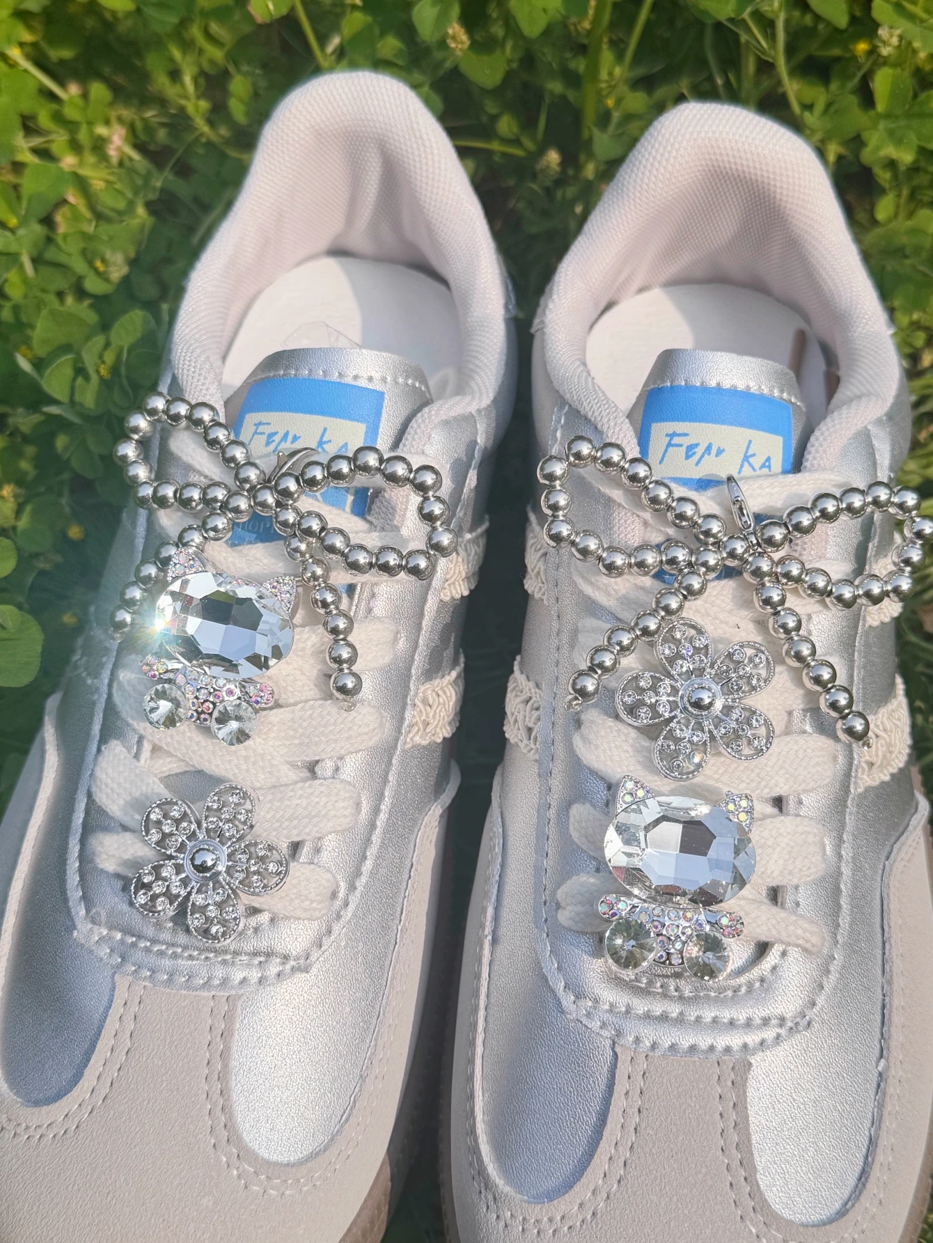 6PCS of fashionable silver shoes for DIY casual accessories an interestingand multi-functional way to personalize your footwear