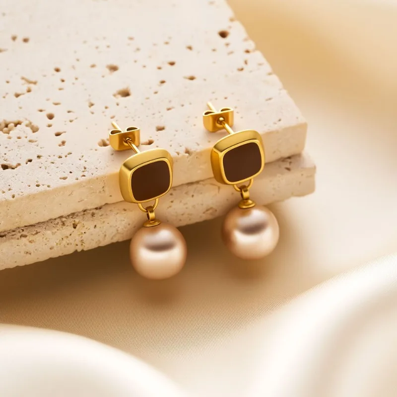 الرجعية الكلاسيكية الذهب اللون الفولاذ المقاوم للصدأ مربع براون المينا جولة اللؤلؤ وأقراط للنساء الفتيات مصمم المجوهرات لا تتلاشى #4