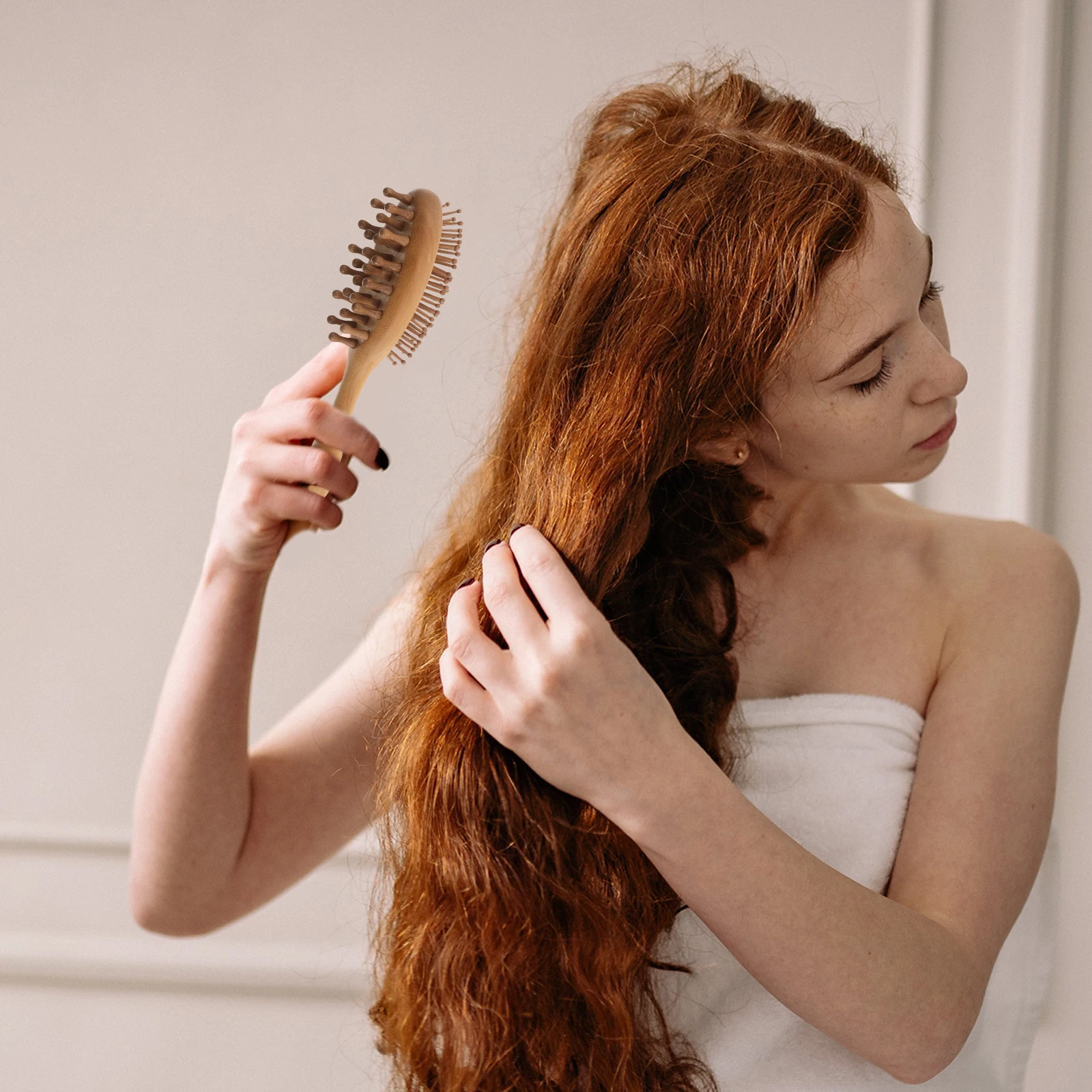 

Wooden Dual-Sided Sandalwood Scalp Comb Hair Detangling Brush Portable Anti Static Scalp Massager for Wet Thick Curly Hair