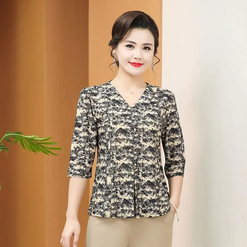 

New Tops Fashionable Women 7-quarter Sleeves Loose and Fashionable Base to Make You Look Slim and Elegant T-shirt XQ560