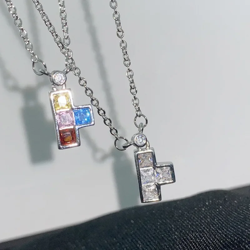

MDL Moissanite Style.Netflix Light Luxury Pendant Plated 18k Brilliant Colorful Square Niche Minimalist Design Pendant