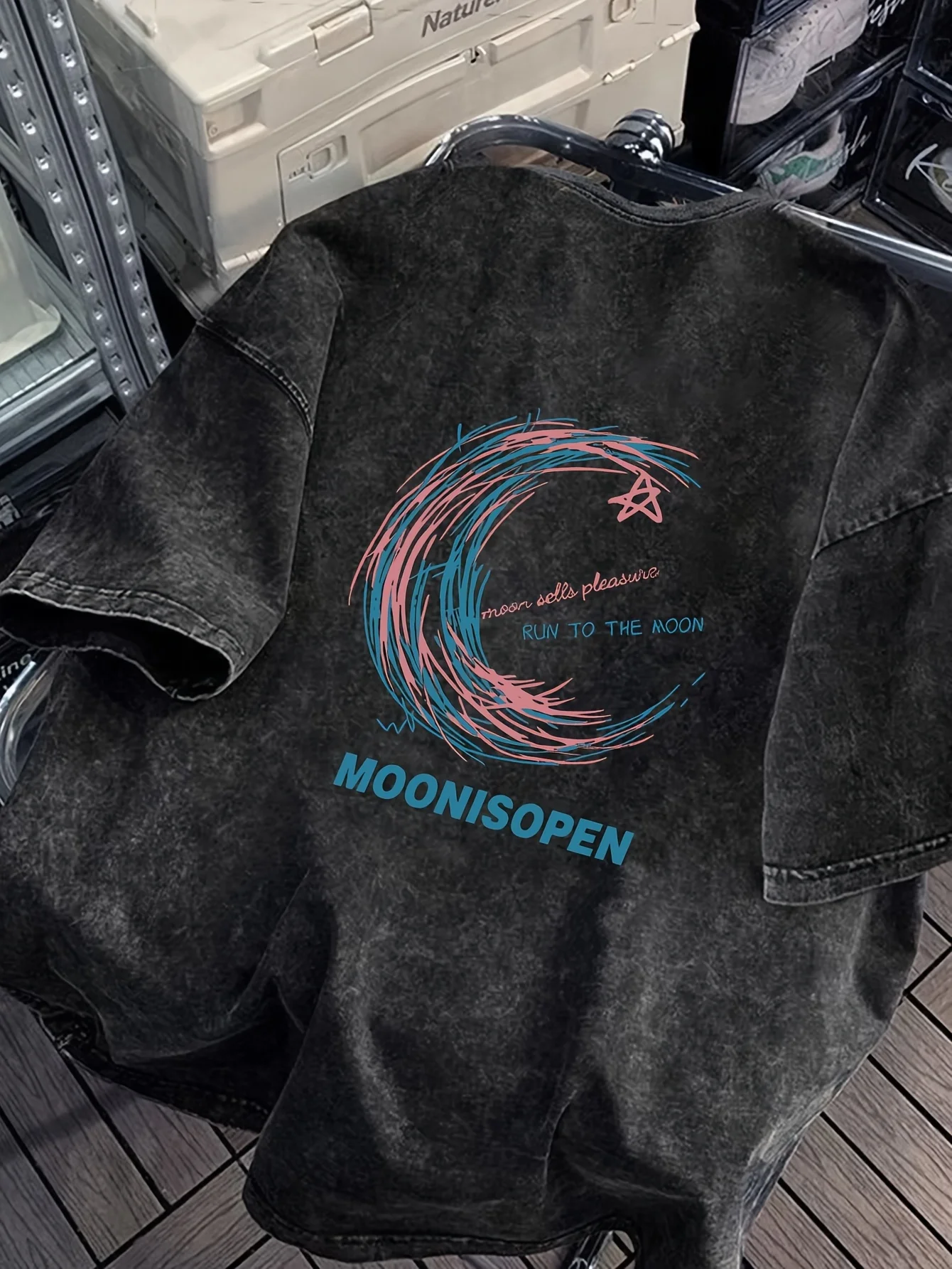 חולצת טריקו לגברים 100% כותנה שטופה בקיץ בד רך ונוח הדפס דפוס ירח מתאים ללבוש יומיומי פריט אופנתי