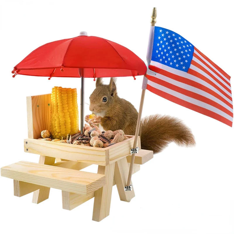 Wooden squirrel feeder solid wood pet feeder outdoor garden pendant corn nut bird feeder with flag