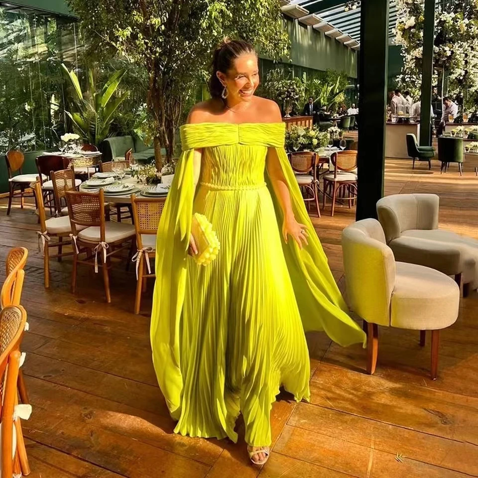 Customized Long Green Boat Neck Evening Dresses With Cape A-Line Chiffon Floor Length Pleated Wedding Guest Dress for Women