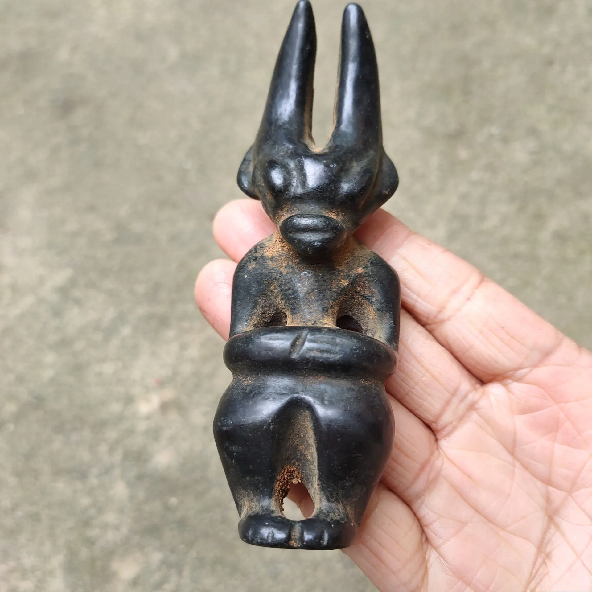 

Supply miscellaneous antique and distressed handicrafts, ironstone sun people, red mountain cultural ornaments