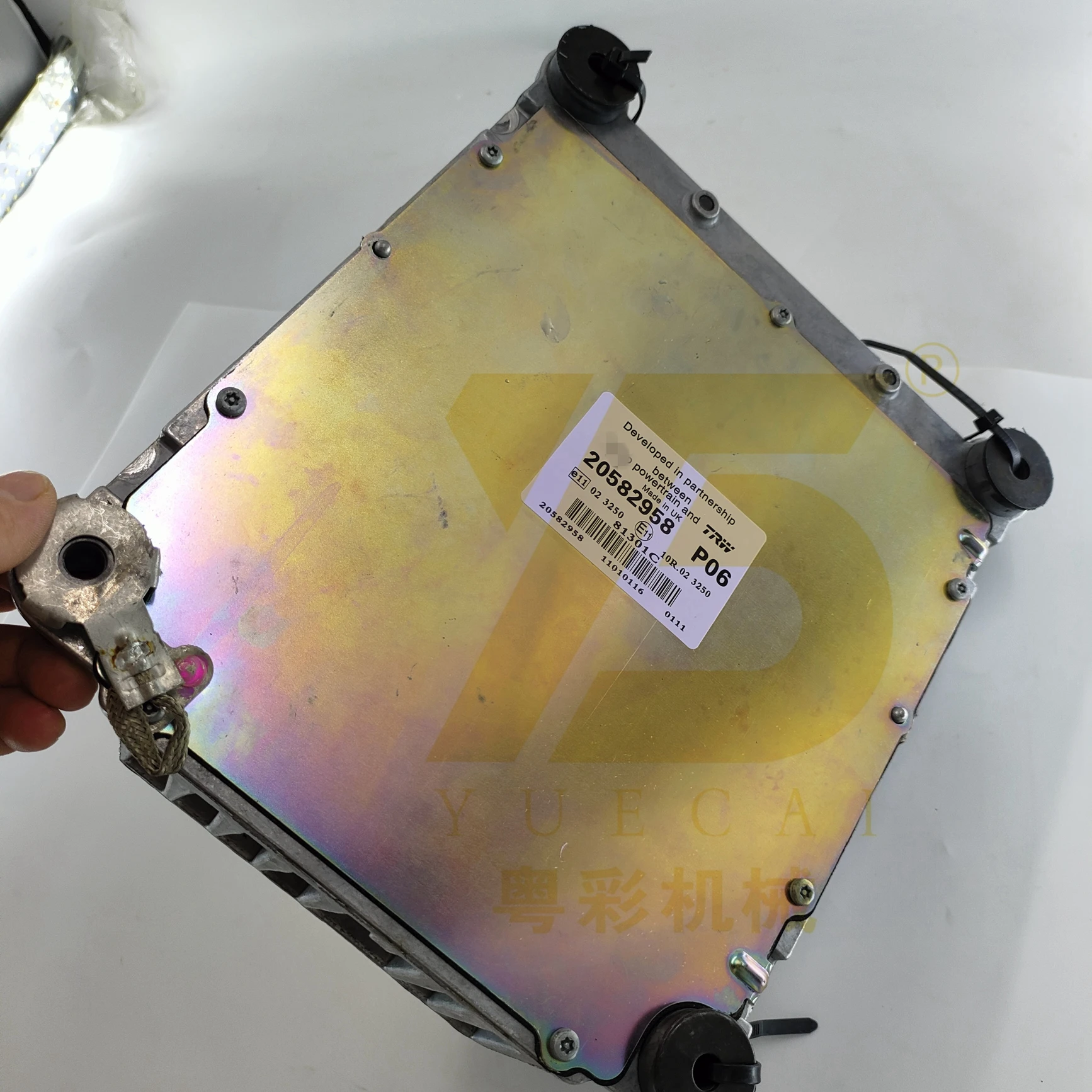 

YUE CAI Excavator Engine Control Unit ECU Controller 20577131 20582958 For D7D EC240B EC330B EC360 EC460