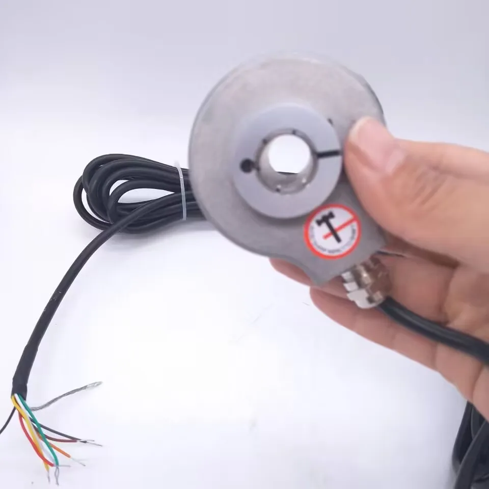 Customizable    Customized Model Hollow Shaft Rotary Encoder 14 mm Hole  5-26V Voltage