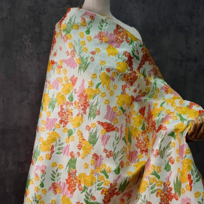 برتقالي أصفر ثلاثية الأبعاد تنقش الأزهار الجاكار خندق معطف النسيج النمط الأوروبي عالية الكثافة موضة القماش بلا أكمام فستان جاكيتات #2