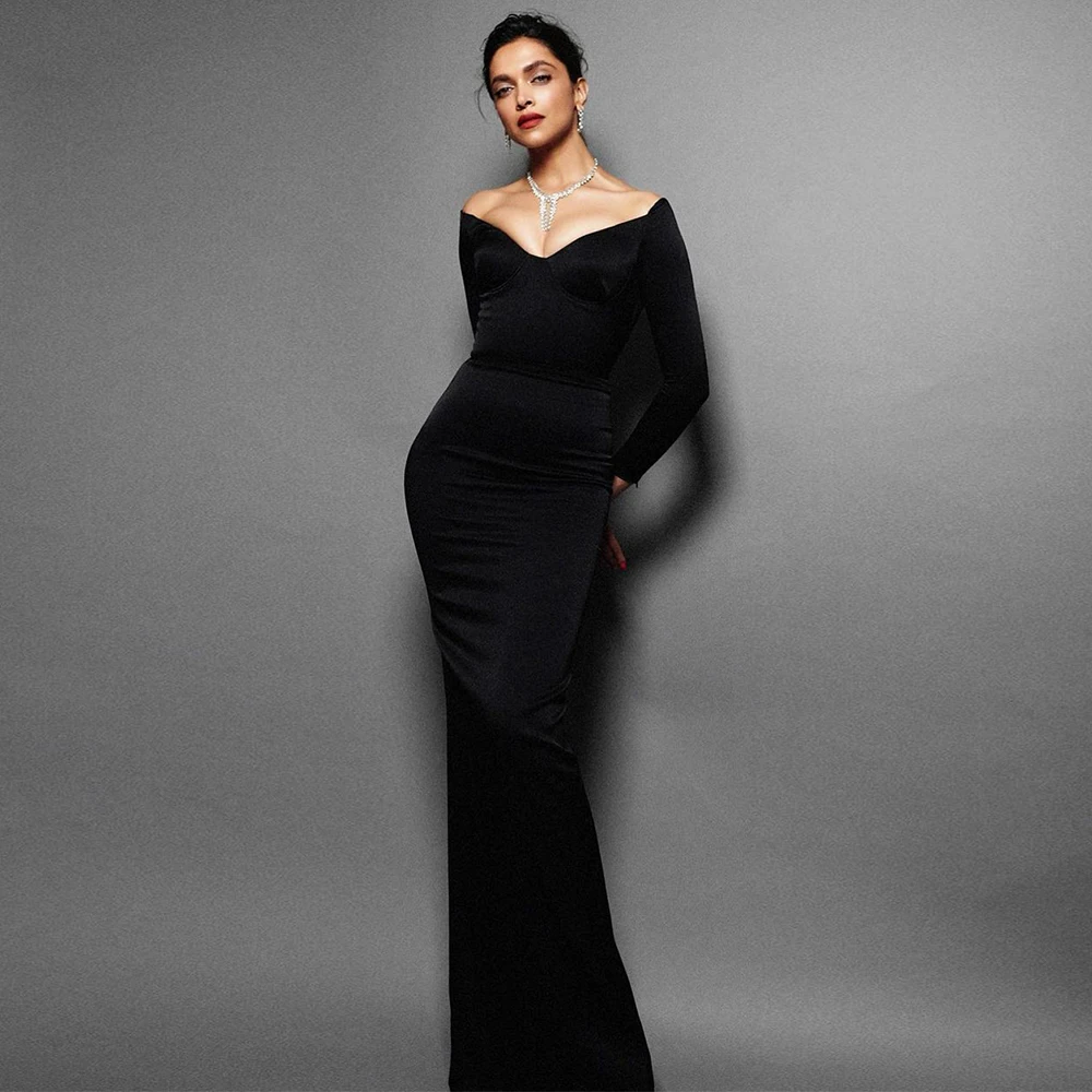 

Black Velvet Evening Dress Long Sleeves Off the Shoulder V Neck Mermaid Evening Gown For Women Simple Floor Length Formal Dress