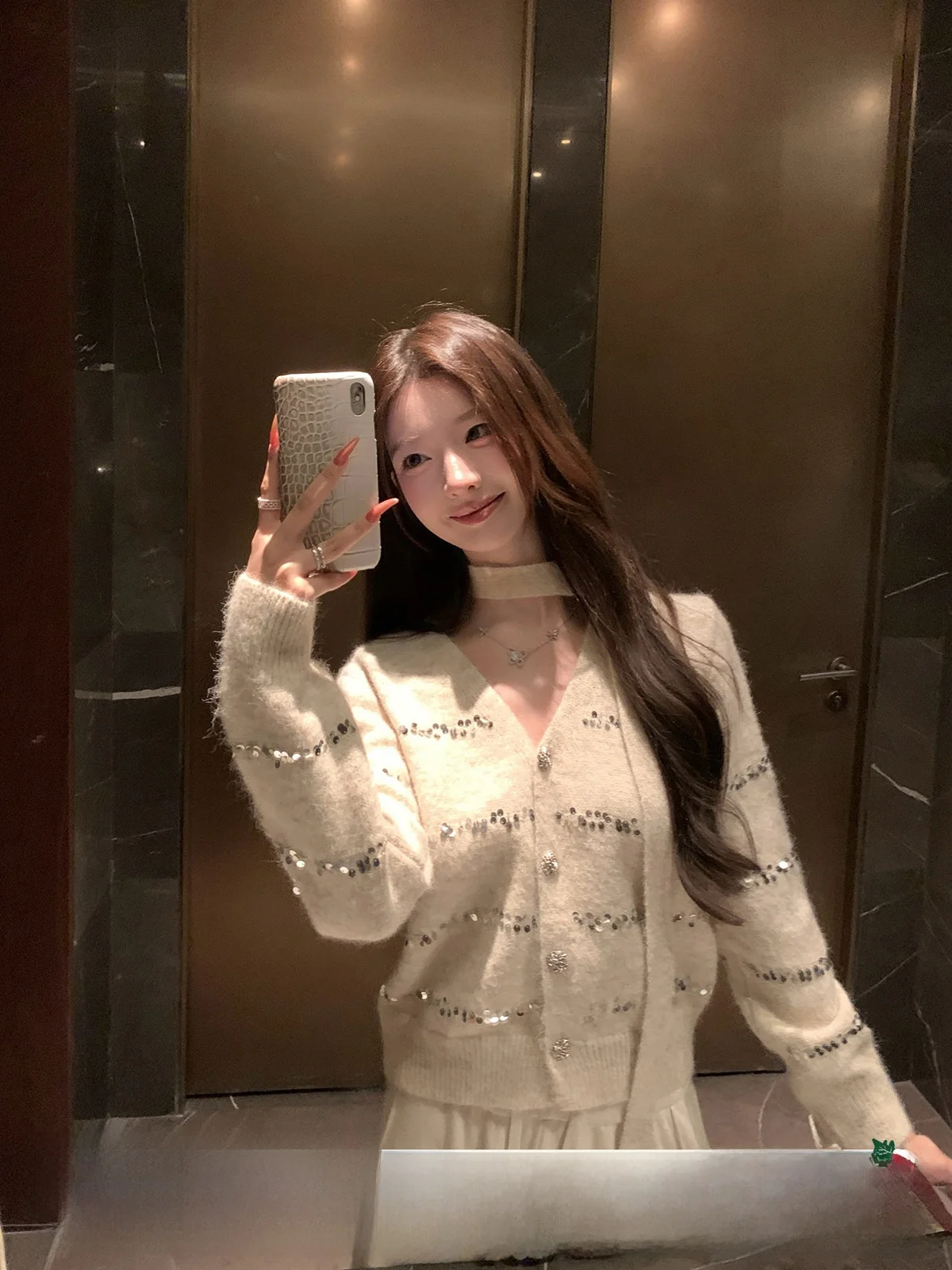 

YOLI Zhang Yuli Miss Jenny Абрикосовый трикотаж с v-образным вырезом, женский повседневный универсальный шерстяной топ из полиэфирного волокна, нейлонового волокна Wo...