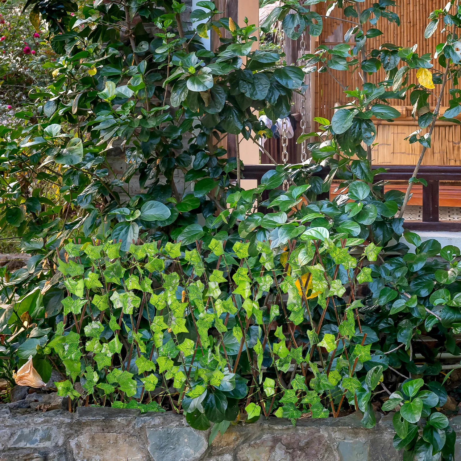 

Expandable Faux Greenery Fence Artificial Leaves Privacy Screen Retractable Yard Garden Balcony Outdoor Decoration Green Leaves