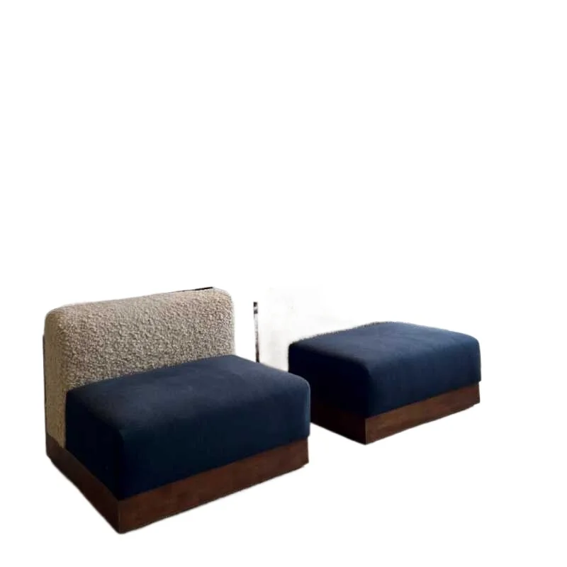 

Бывший в употреблении односпальный диван из цельного дерева, балкон в гостиной, креативное кресло для отдыха с цветными блоками, ткань в стиле ретро.