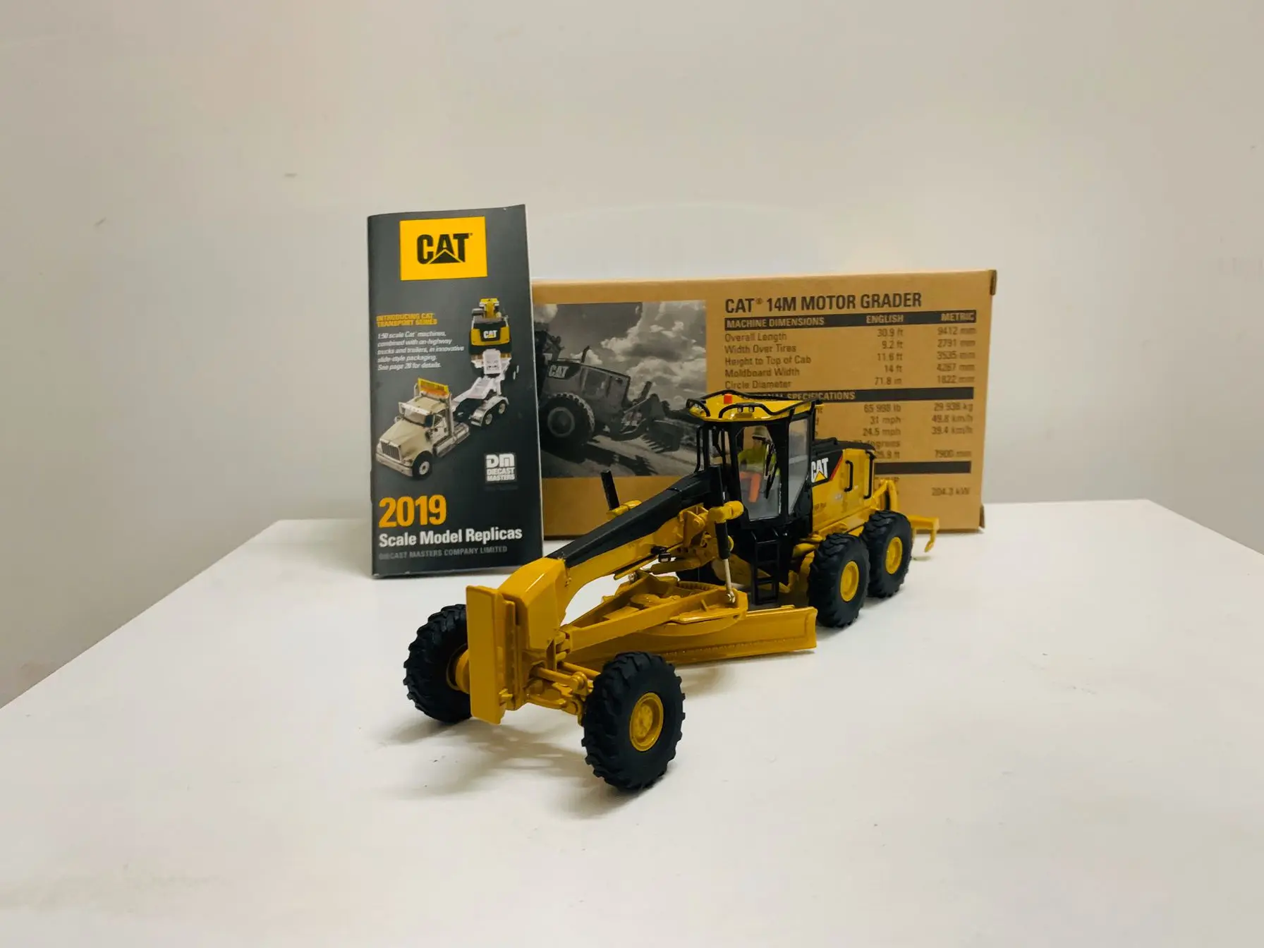 DM 14M Motor Grader 1/50 Scale DieCast Masters DM85189C New in Box