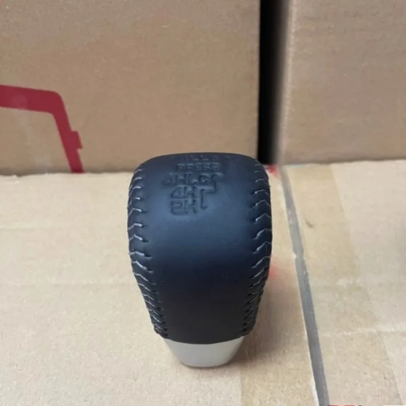 Black Leather Gearshift Lever Knob For Mitsubishi Pajero V93 V97 V87 Pajero Sport2 KH0W view 4