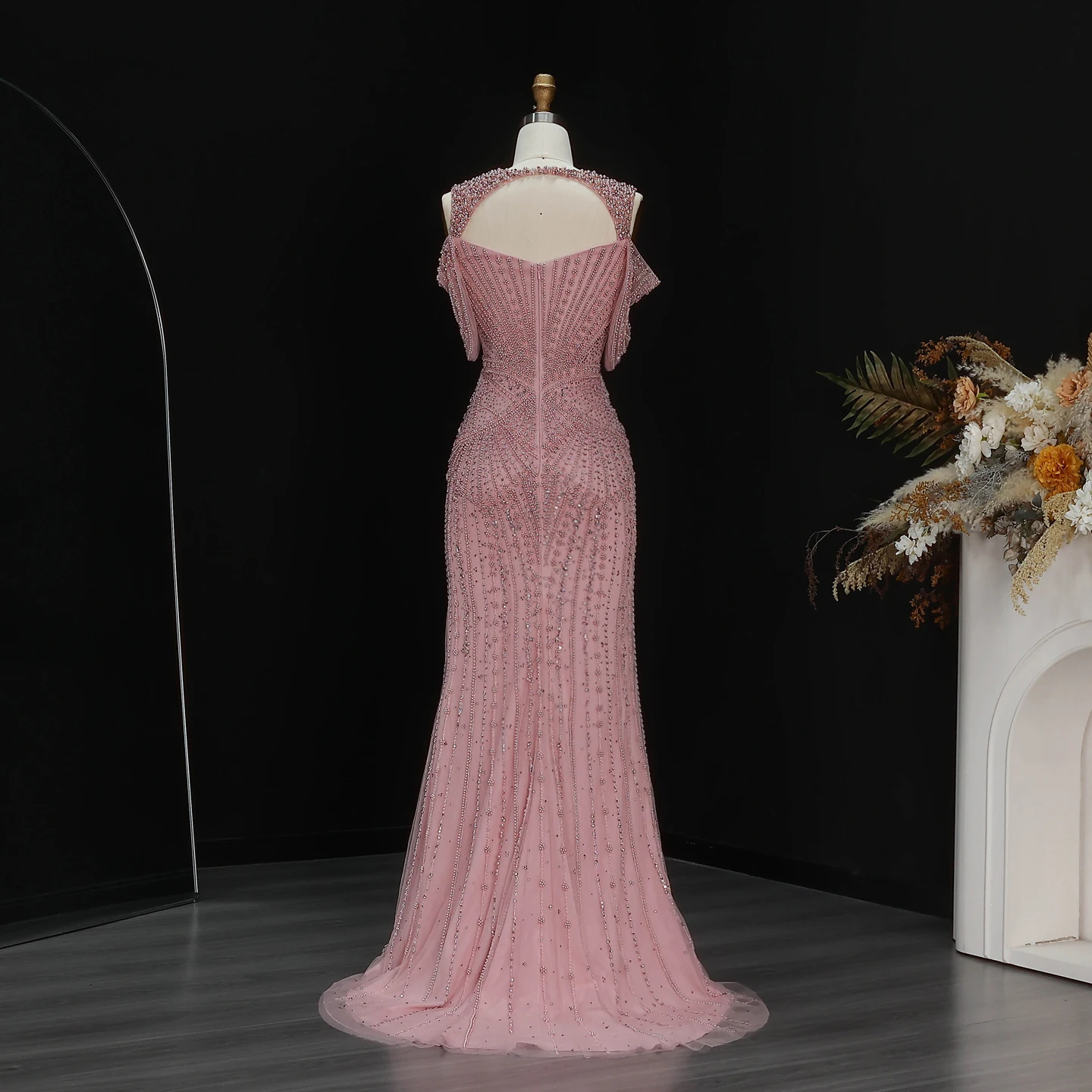 Sharon Said Luxuriöses Abendkleid mit rosa Perlen und Perlenstickerei, drapiertem Träger, V-Ausschnitt, Meerjungfrauen-Schnitt, für formelle Anlässe und Partys, SS193, maßgeschneidert – Detail 8