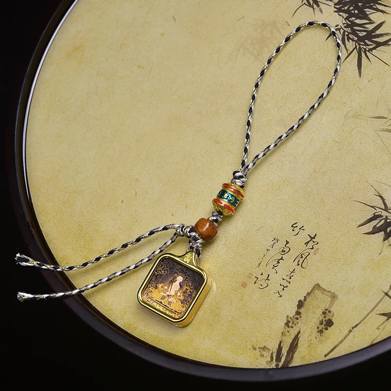 

Thangka pendant Xizang hand-painted Buddha amulet with Samantabhadra Bodhisattva Huang Caiyin small Thangka Gawu box