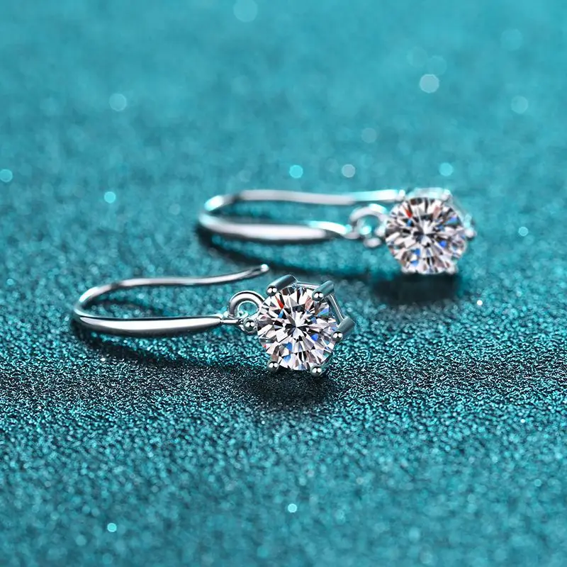 

Platinum PT950 Six-Prong Moissanite Earrings