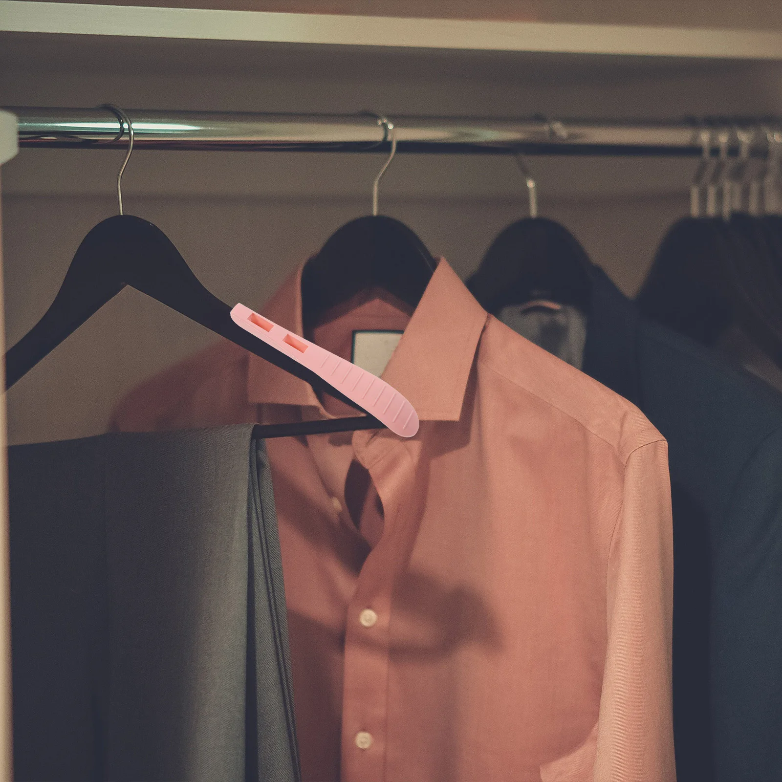 

40Pcs Non-Slip Hanger Shoulder Pads Wide Shoulder Shaper for Clothes Protection No Marks on Fabrics Ideal for Suits Coats