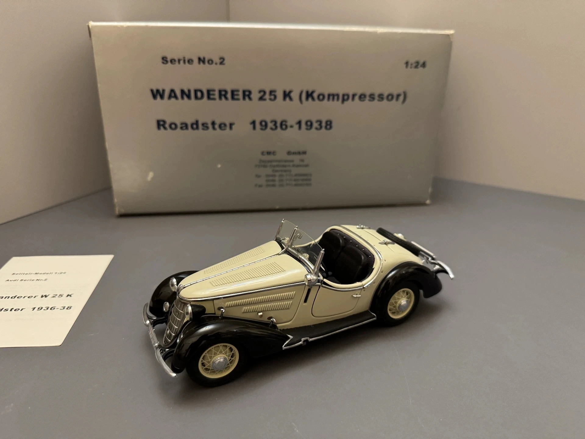 

Модель автомобиля CMC 1:24 W25k Roadster 1936-1938, имитационная, лимитированная серия, полностью открывающаяся, из металлического сплава, статическая, игрушка-подарок