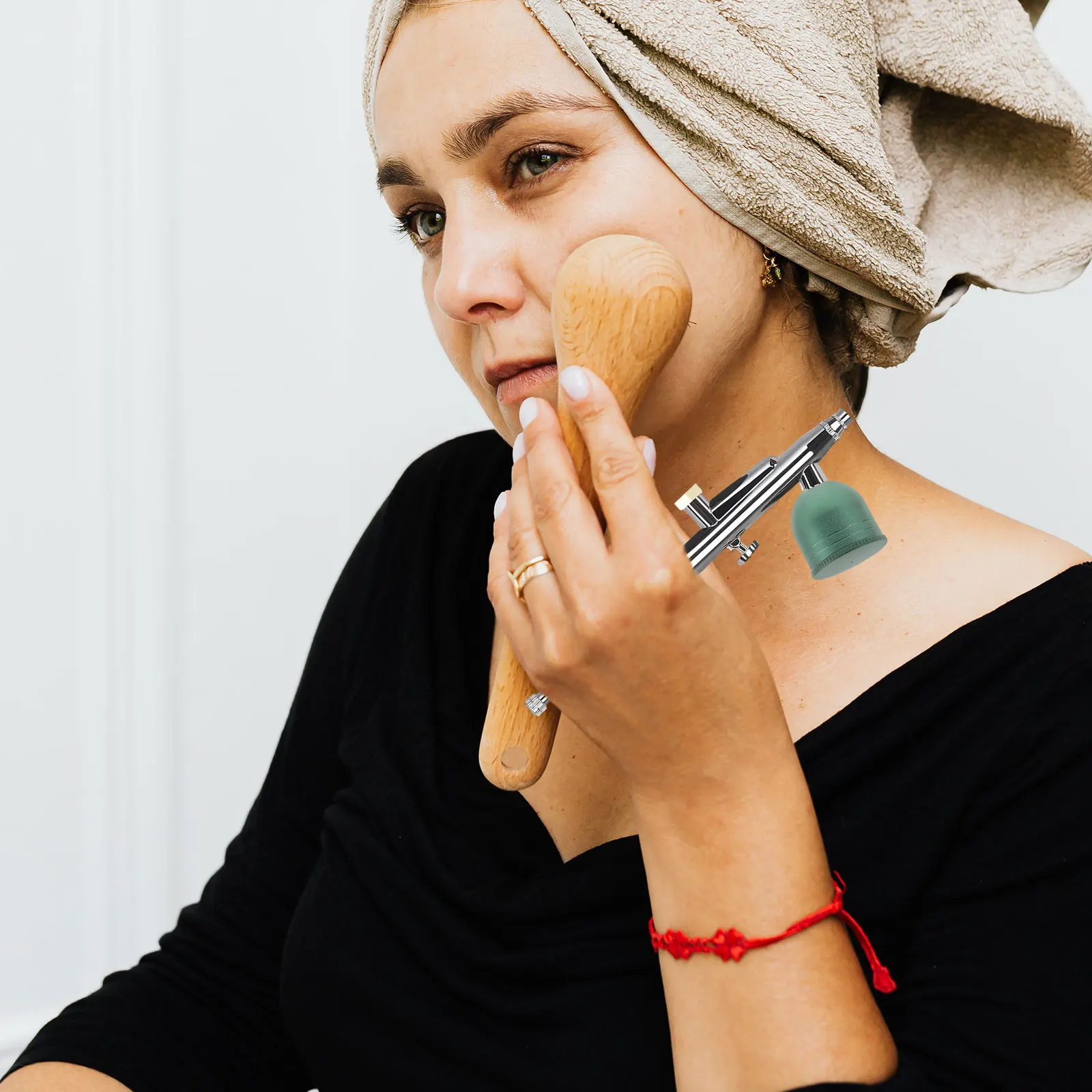 

Portable Facial Oxygen Sprayer Bottle Alloy Metal Hydrating Beauty Device Skin Humidifier With Nozzles Injector