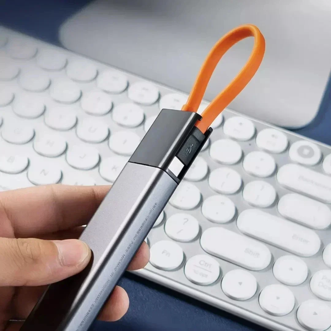 Original brand new！5 In 1 USB-C Hub Docking Station Adapter With USB-C Power Delivery/4K HD Output/USB 3.0/SD/TF Card Reader