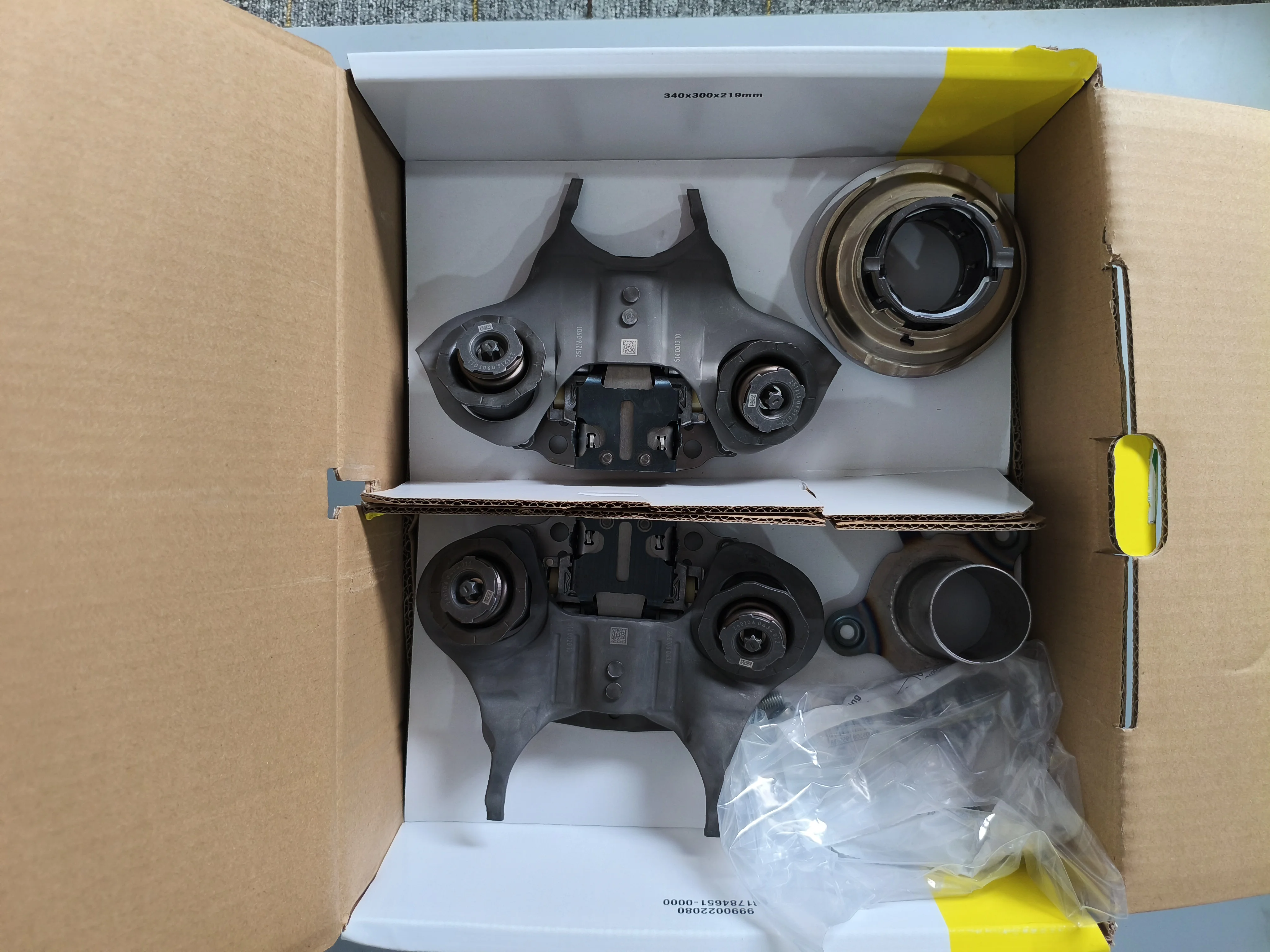 LUK New Dry Dual Clutch  6020008000 for Focus Fiesta DPS6