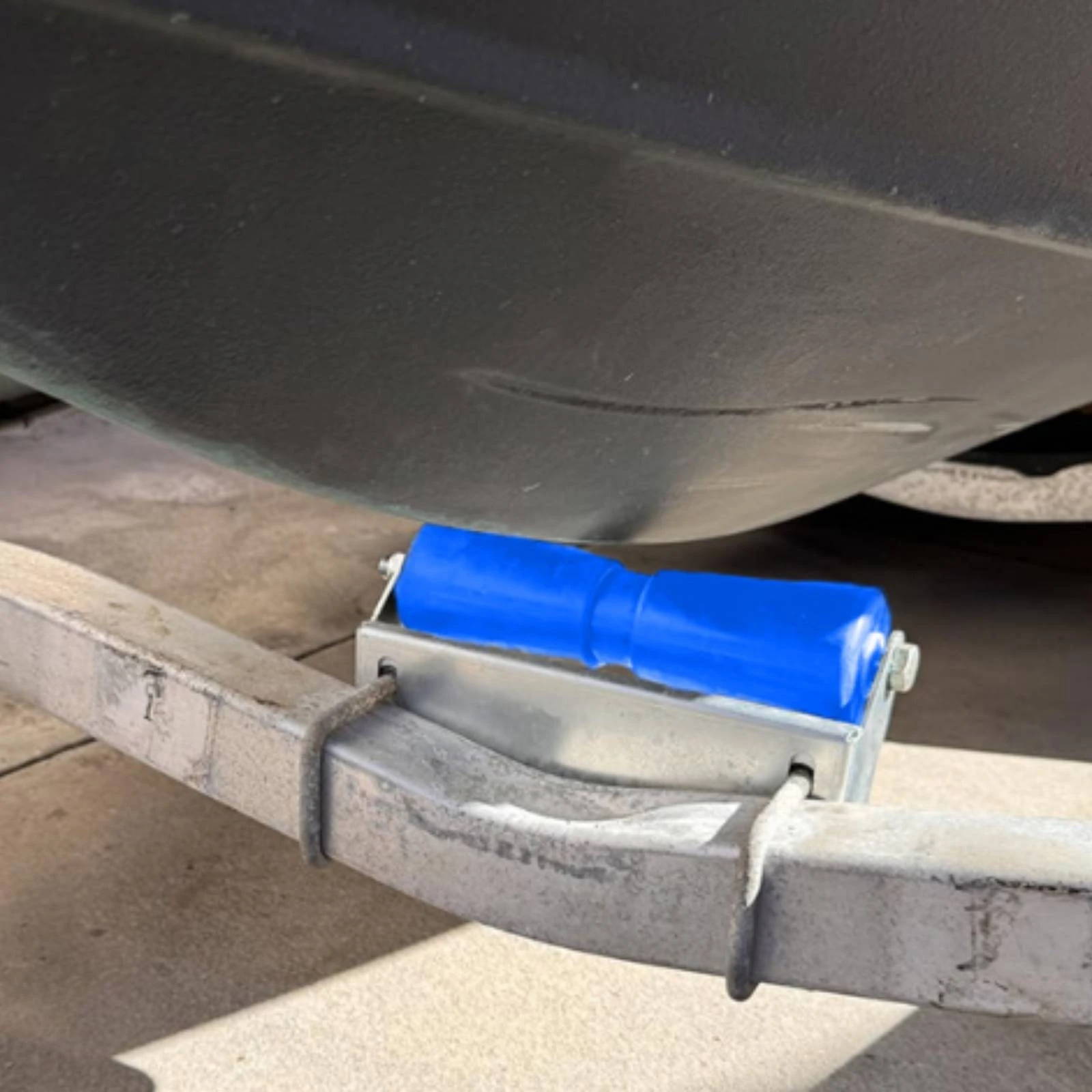 Boat Trailer Roller with Bracket Compact Trailer Roller Bracket Hardware Easy to Install Stable for Kayakers, Marine Transport