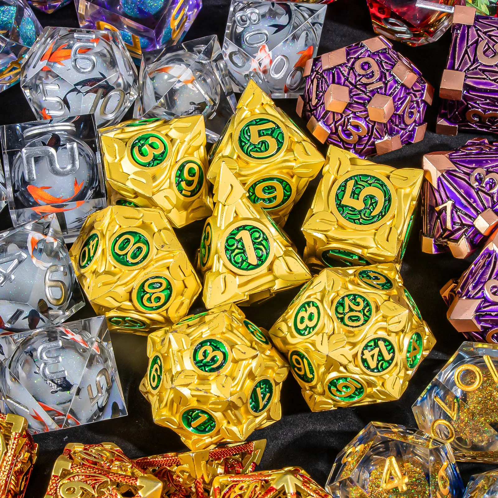 7Pcs DND Dice Set, Random Mixed Metal & Resin Polyhedral Dice for Dungeons RPG Tabletop Board Games