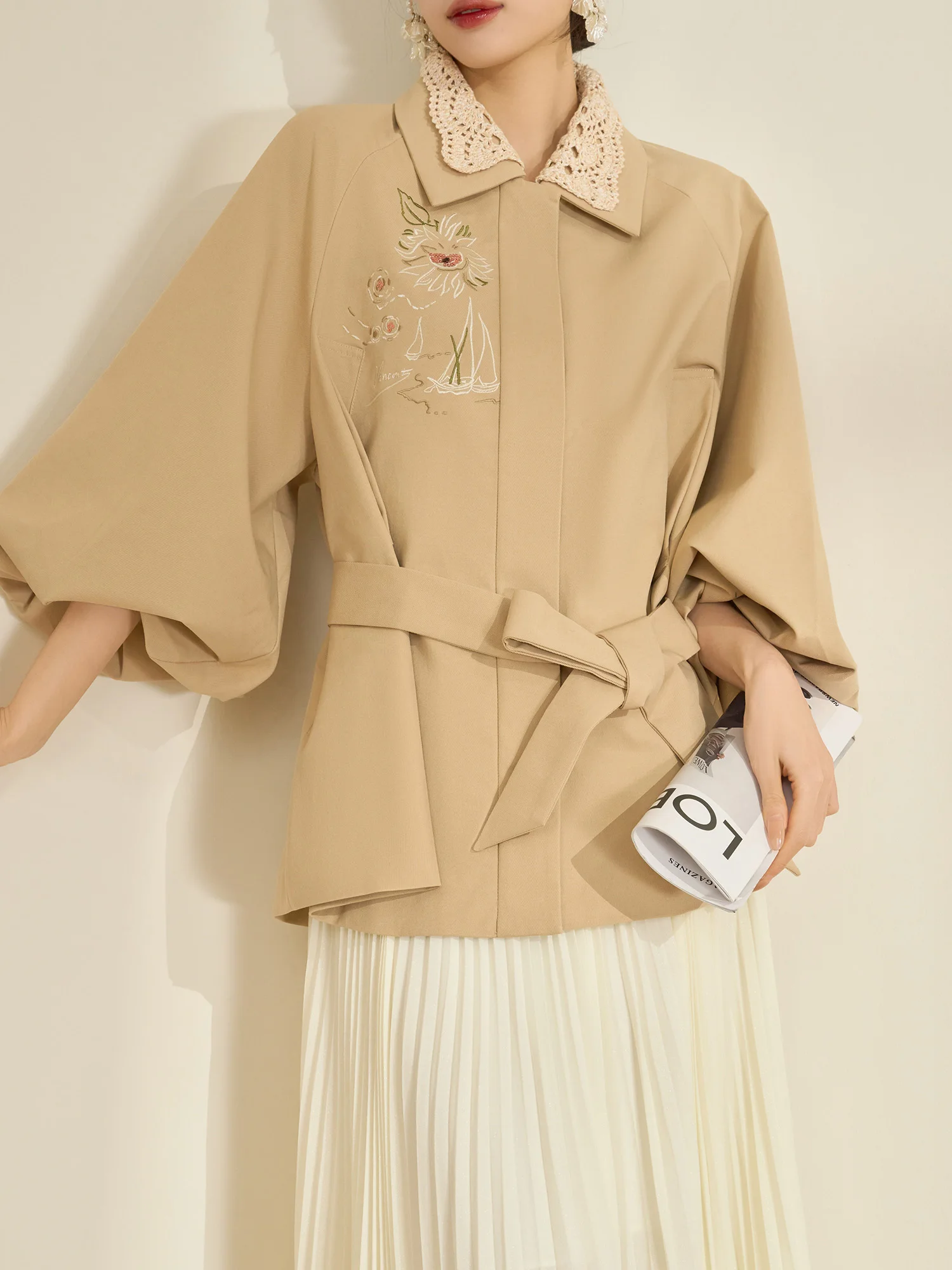 

Flowing Era 2026 Spring New Retro Design Hook Flower Splicing Double Layer Collar Embroidered Belted Jaet Women's Faion