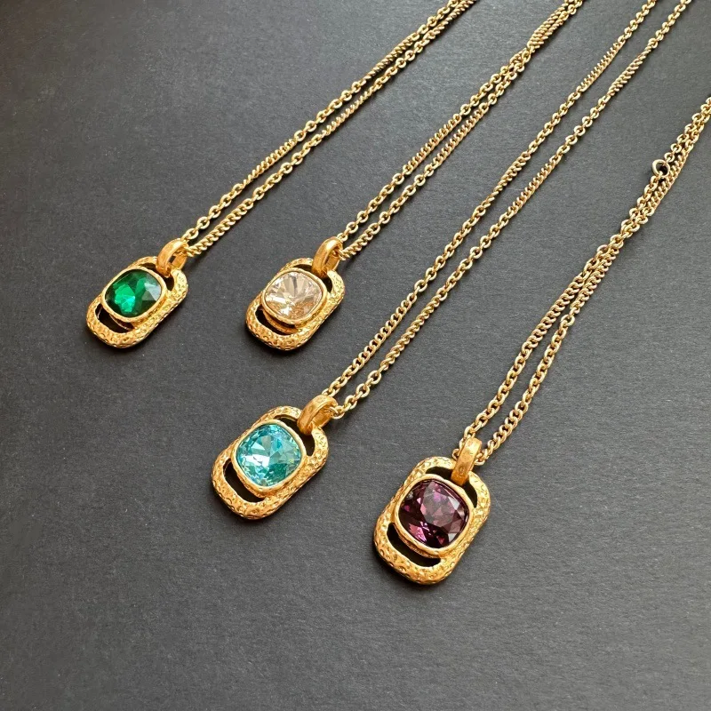 

Os Fashion Jewelry Geometric Cut Colorful Sugar Cube Glass Pendant Necklace Hammered Texture for Women Women Daily wearing