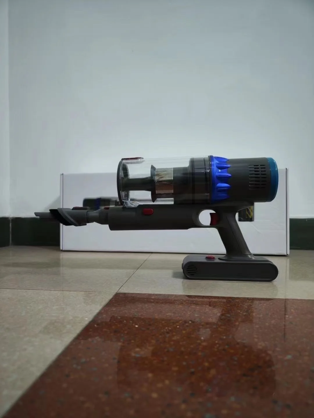 

Элитная швабра D-серии Hands-Free и портативный пылесос: высококачественная чистящая дуэт | Бестселлер Luxury Home Essential и подарочный набор