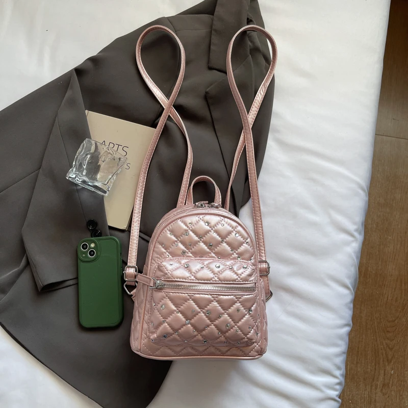 2025-novo-design-de-moda-bonito-meninas-pequenas-mochilas-acolchoadas-strass-feminino-sacos-ombro-couro-do-plutonio-acolchoado-mochila