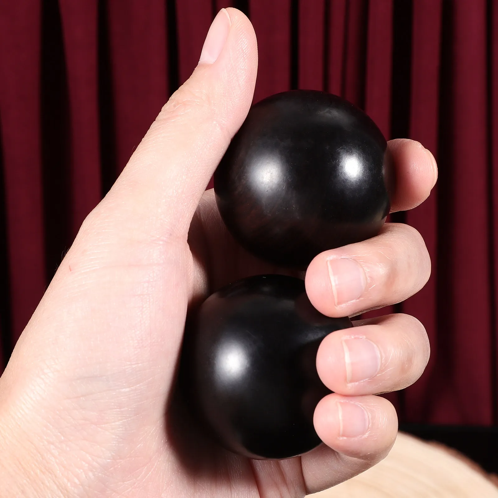 Rosewood Chinese Massage Balls Set – 2pcs Wooden Hand Exercise Balls for Relaxation, Stress Relief & Muscle Movement