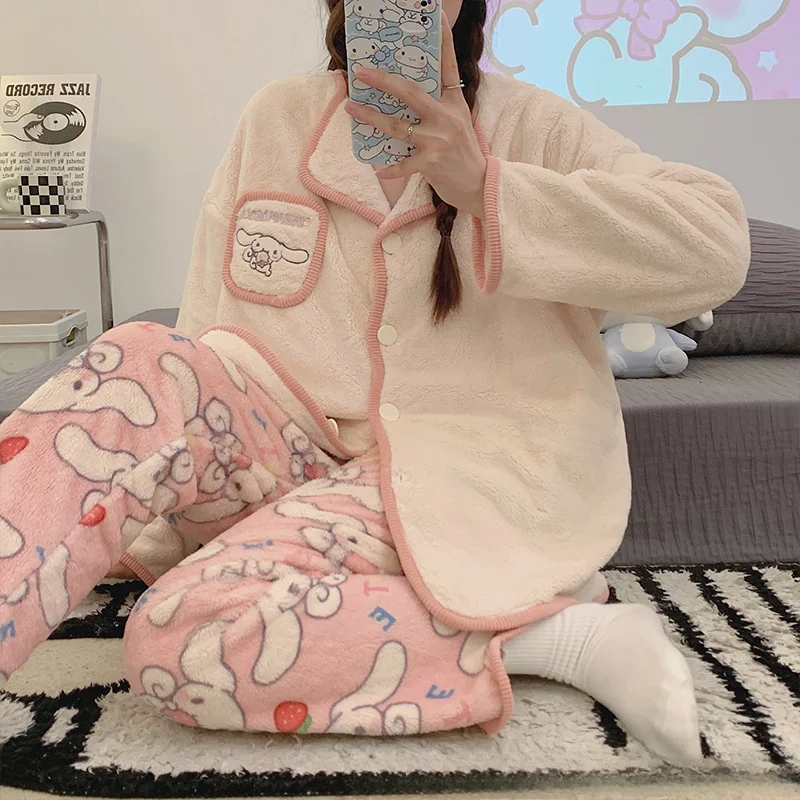 Sanrio pajamas winter cartoon warm long-sleeved V-neck Sanrio women's suit Yugui dog loungewear Yugui dog women's pajamas