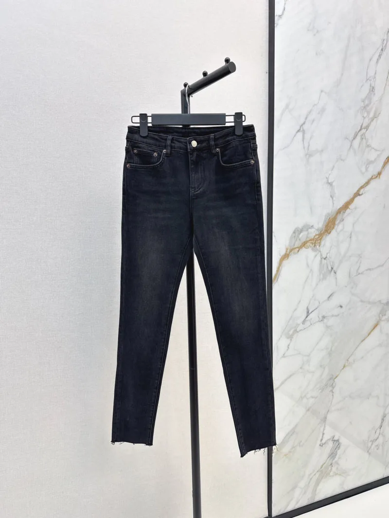 

American women's jeans are fashionable, exquisite, simple, retro, slim fit, slimming, washed pencil pants that are versatile