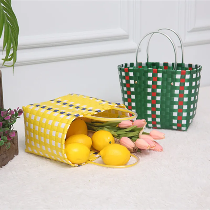 

Woven Handbags Large Capacity Colorful Lattice Plastic Environmental Female Travel Beach Tote Bag Women New Basket Bag 2023