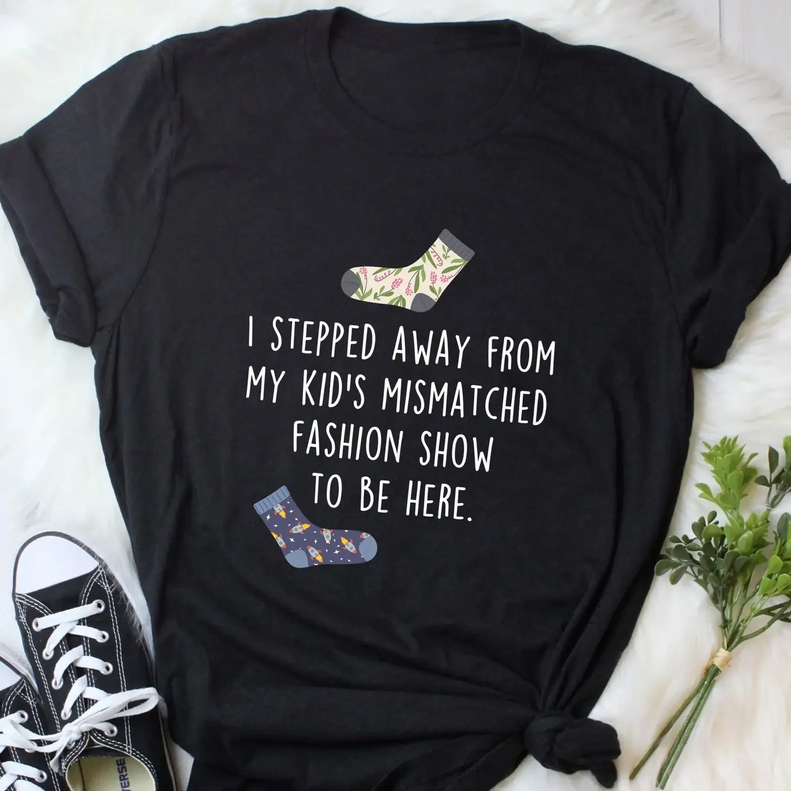 Funny Parenting Mismatched Socks T Shirt Sarcastic Mom Dad Humor Mother's Day Father's for Stepmom Stepdad vintage Washed