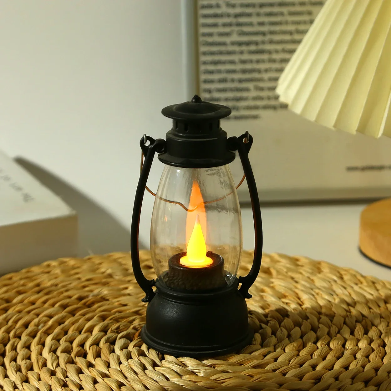 Vintage-Style LED Lantern, Decorative Battery-Powered Light with PP Material, Non-Rechargeable Button Battery, Single Color