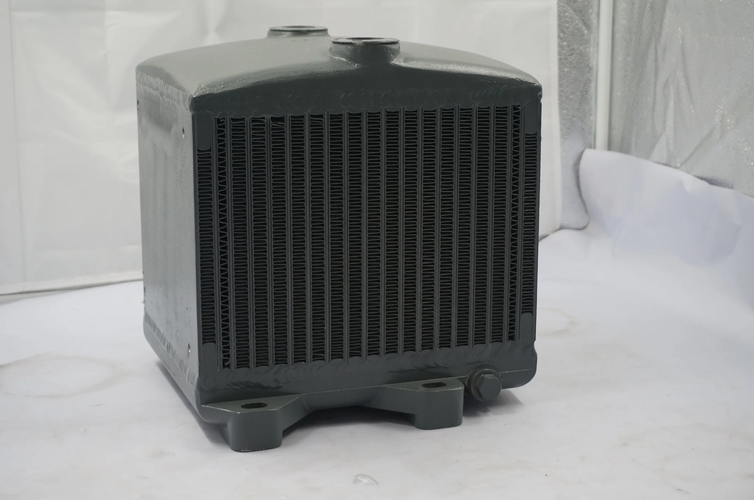 FL912  FL913 914 hydraulic oil cooler 0223 7422  02237422 for deutz