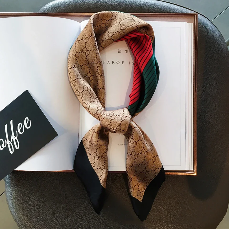 

Luxury Women's Soft Satin Hair Scarves Fashion Square Printed Headscarf 70cm Professional Accessories Designer Scarf Headband