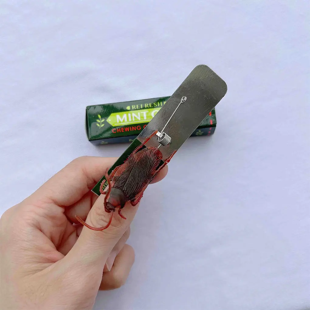 思い出や瞬間、休日、ハロウィーンのいたずらセットを作るためのおもちゃのいたずら用品キット