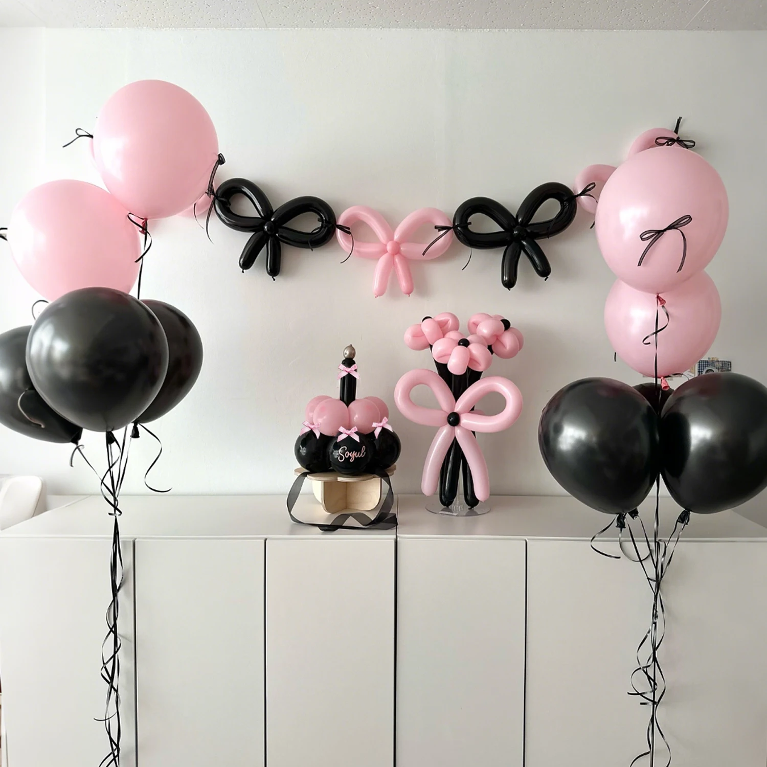 45 sztuk różowy balon lateksowy czarny zestaw balonów numerycznych różowy motyl przyjęcie urodzinowe, dekoracja rocznicowa (0-9) — zdjęcie 3