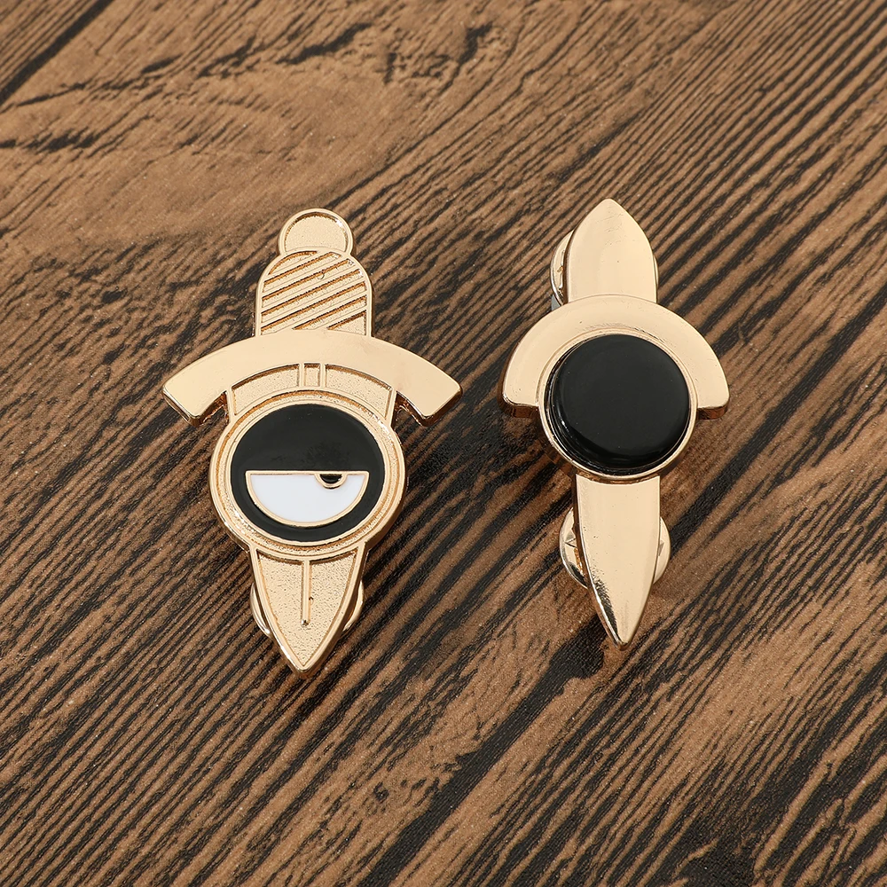 Spy×Family Lapel Pins Eyes Anime Jacket Cosplay Metal Brooch Jewelry Accessories for Men Women Fans Souvenir Gifts