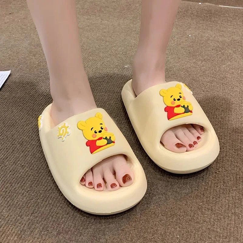 Disney cartoon pattern Winnie the Pooh new cute girly soft and comfortable non-slip wear-resistant thick-soled summer slippers