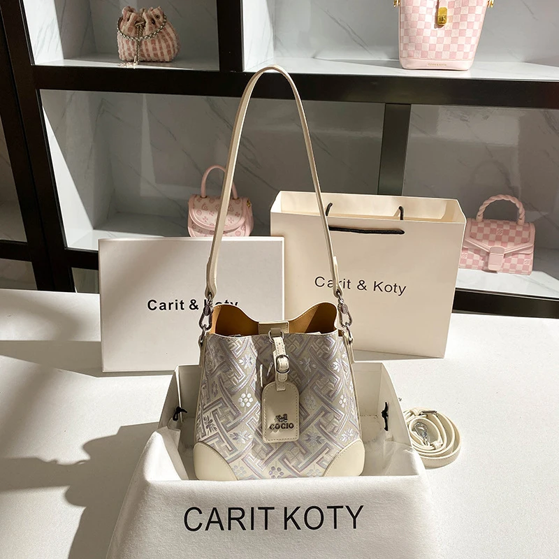 

New Chinese-style bucket bag with a niche, high-end feel, suitable for shoulder or crossbody wear