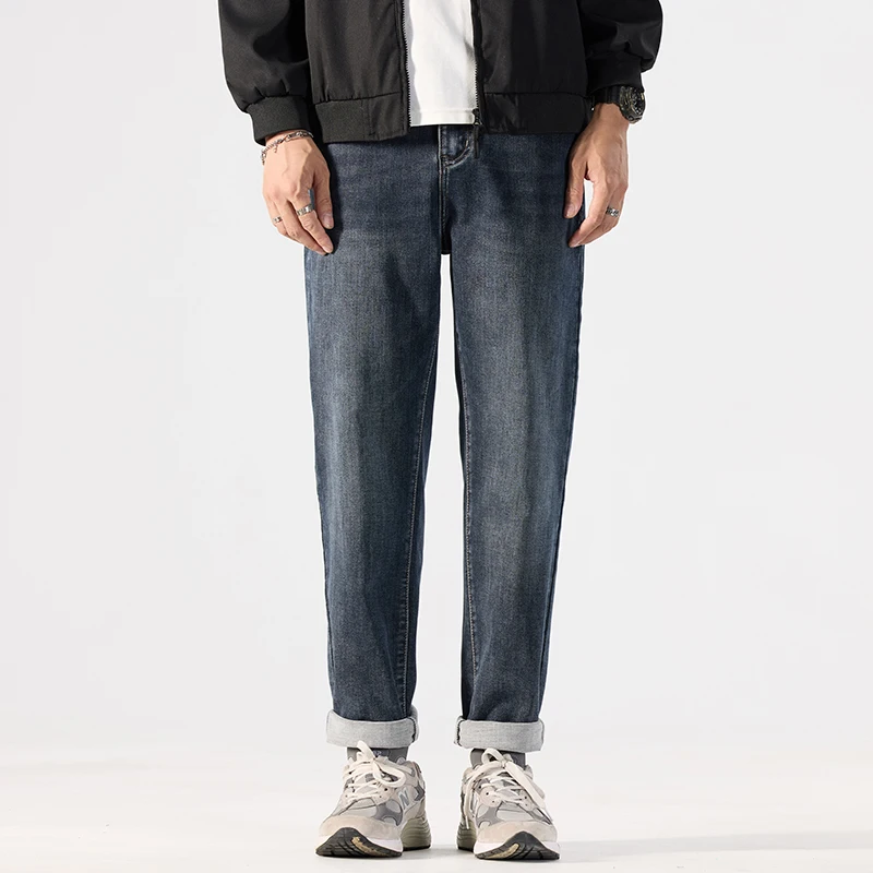 

Новые мужские джинсы New Town Guangzhou Spring: повседневные, прямого кроя, эластичные, в стиле Гонконг, премиум-класса, с тринадцатью рядами карманов, универсальные, свободного кроя, длинные.