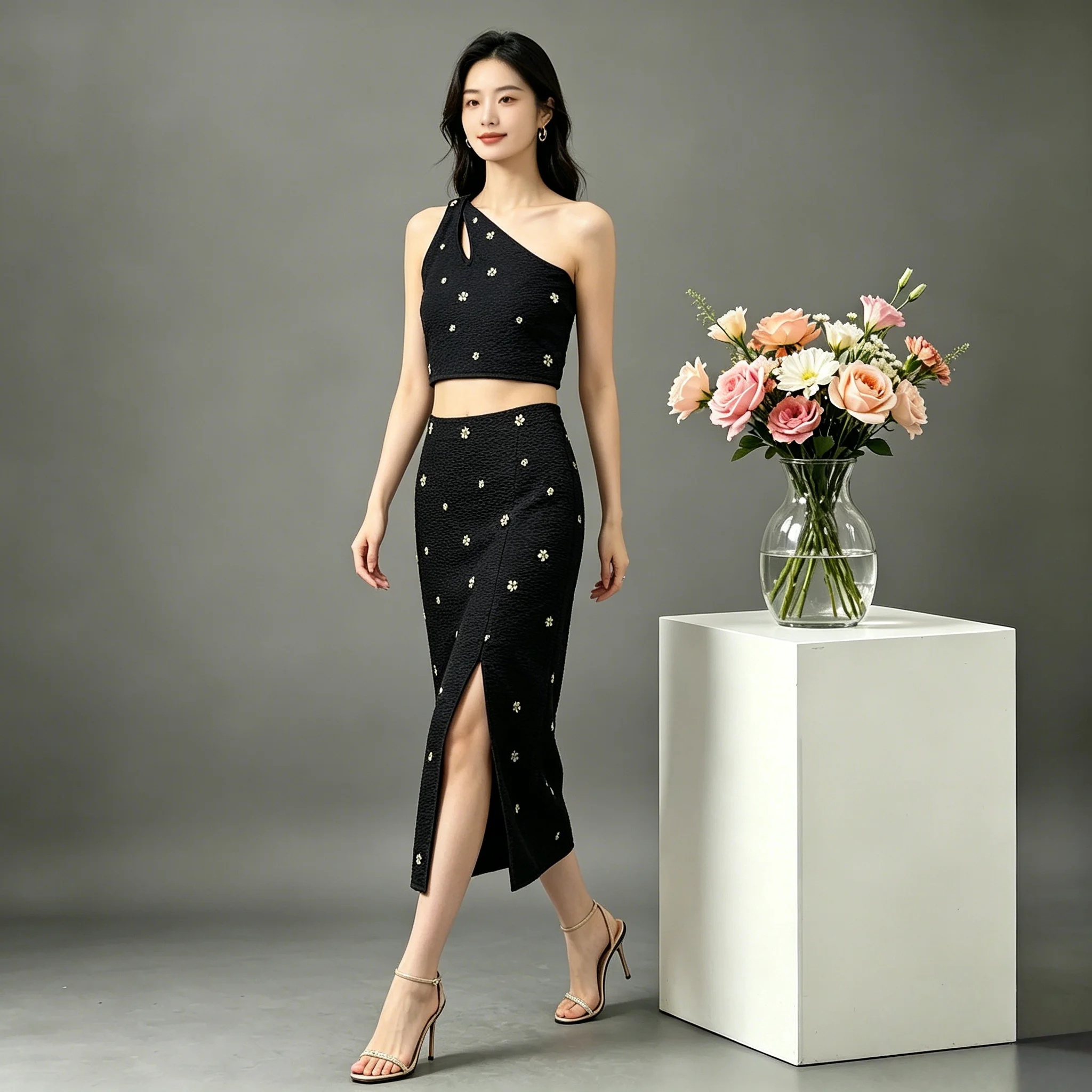 Women's Summer Elegant One-Shoulder Rhinestone 2-Piece Outfit
